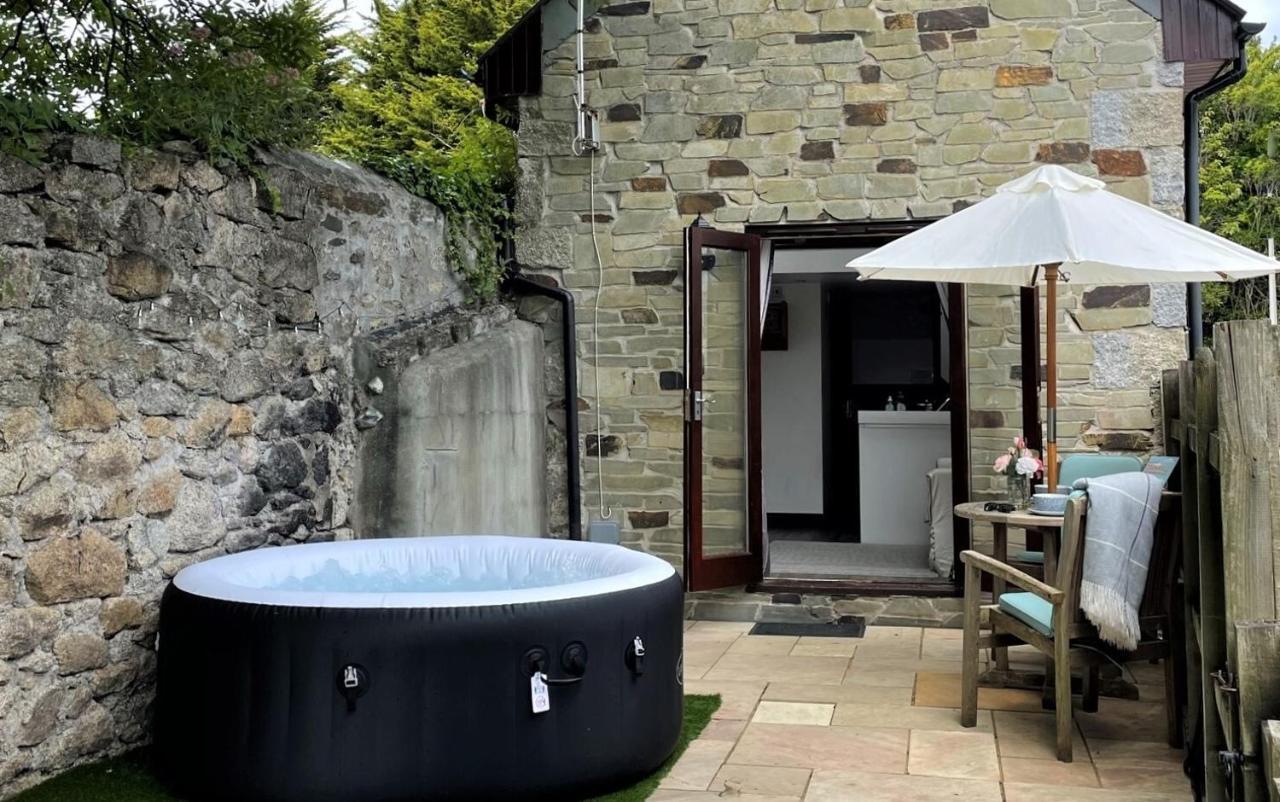 The Stables - Detached Cottage With Private Garden & Hot Tub St Austell Exteriör bild